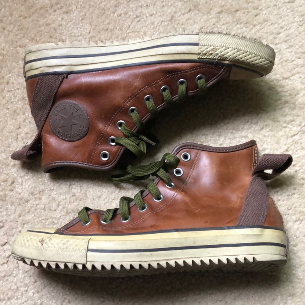 Unisex Converse Leather shoes